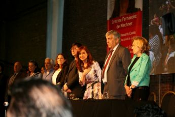 Premiaron a CFK con el Doctor Honoris Causa